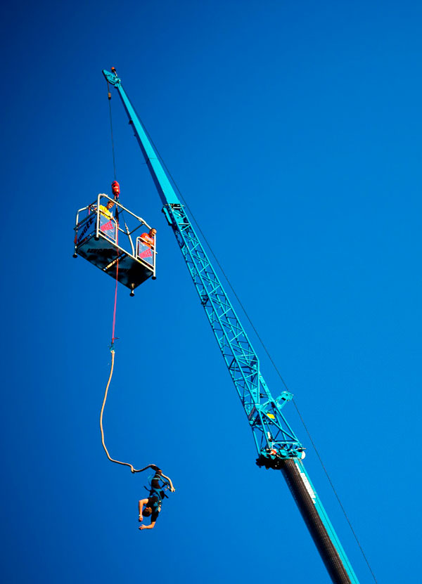 Bungy jump